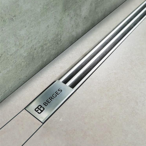 Водоотводящий желоб BERGES Super Slim 1000 с решеткой, хром матовый