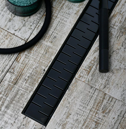 Водоотводящий желоб VECONI Medium Black 750, с решеткой, черный матовый